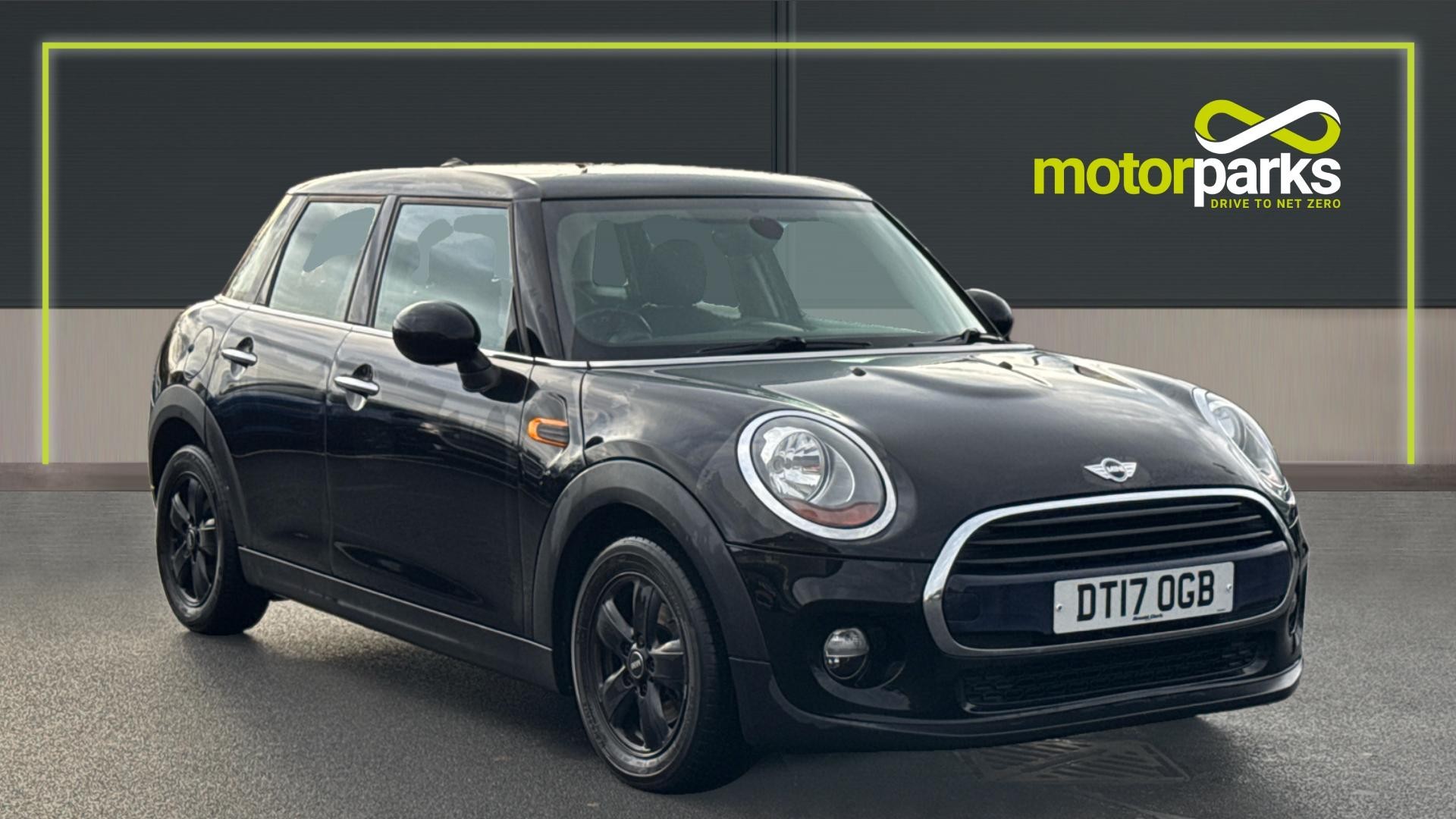 Main listing image - MINI Hatchback 5dr