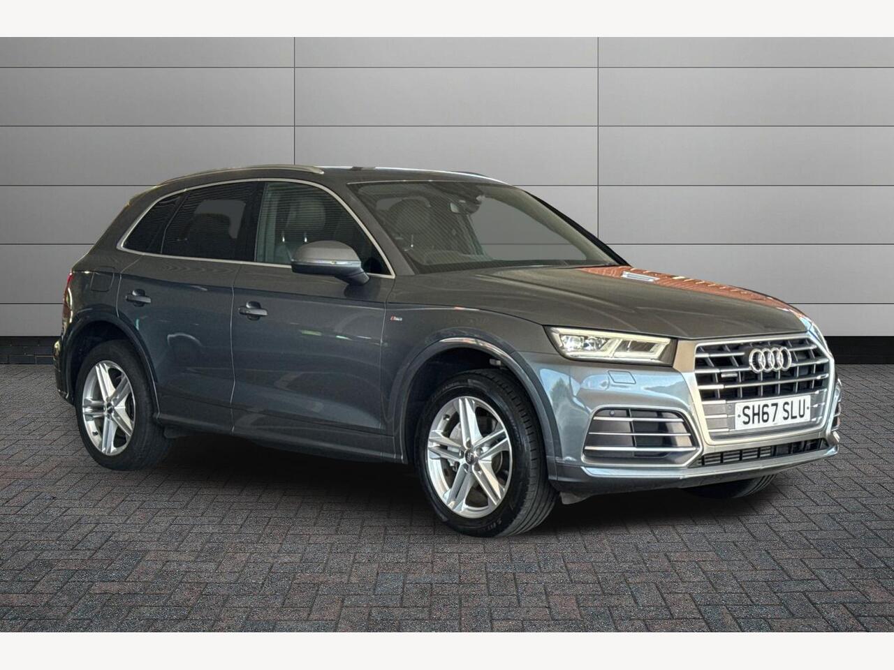 Main listing image - Audi Q5