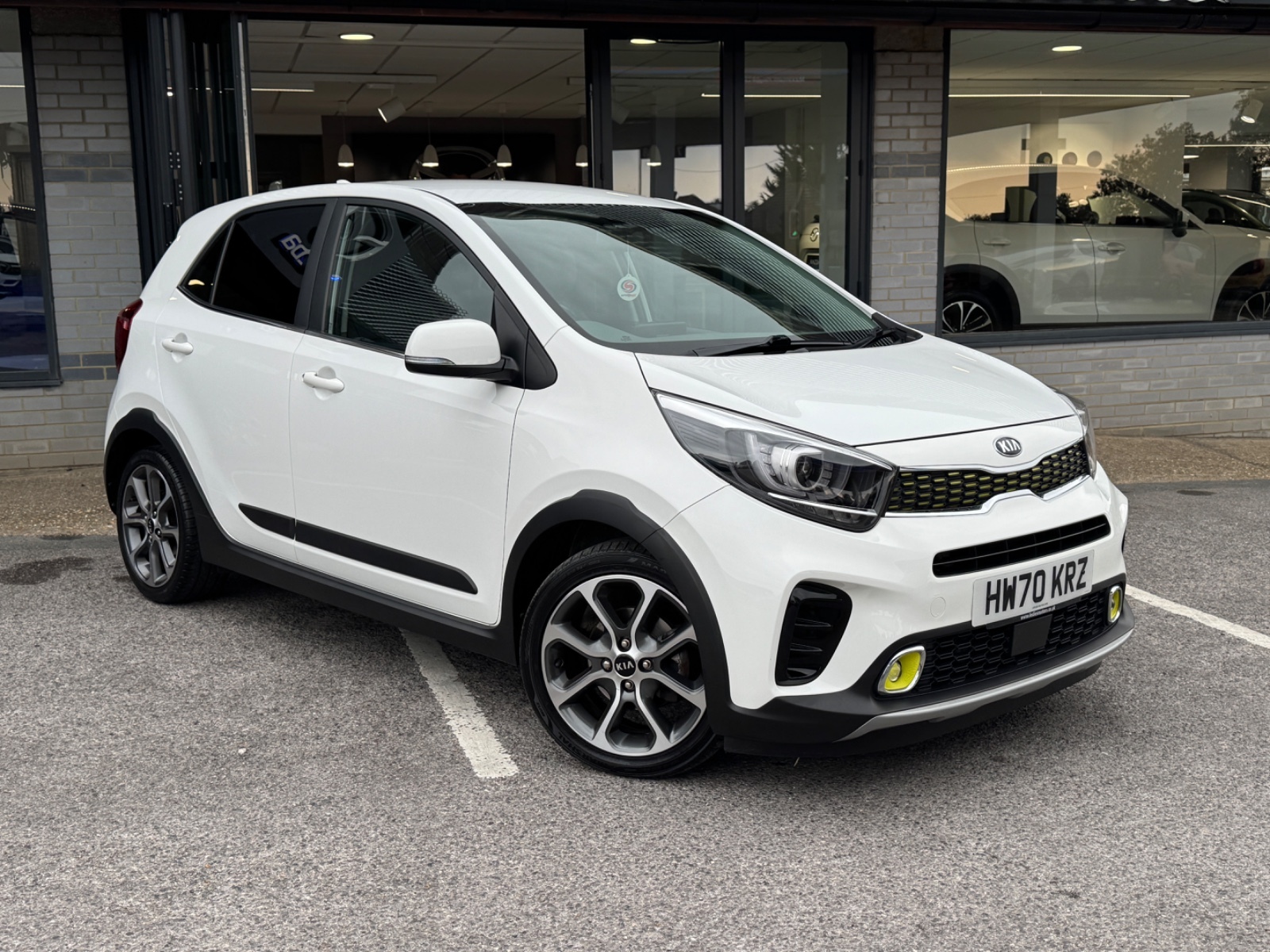 Main listing image - Kia Picanto