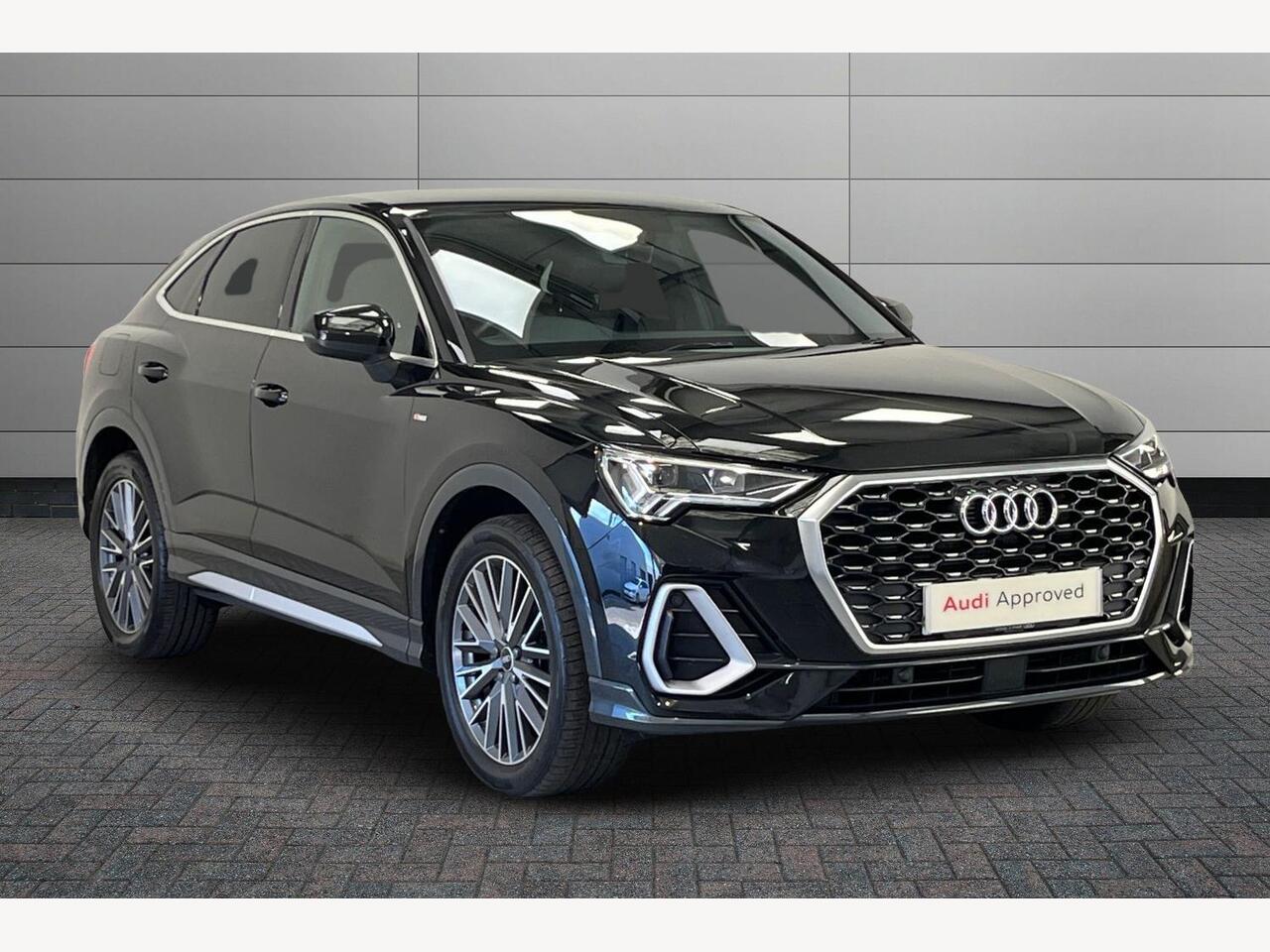 Main listing image - Audi Q3