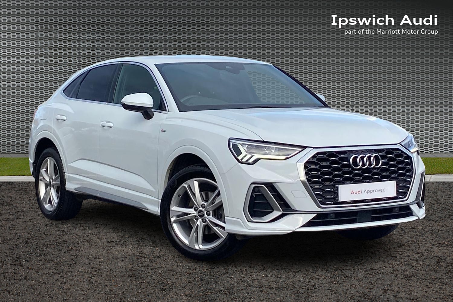 Main listing image - Audi Q3