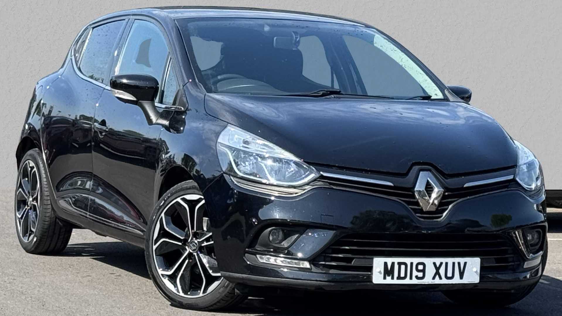 Main listing image - Renault Clio