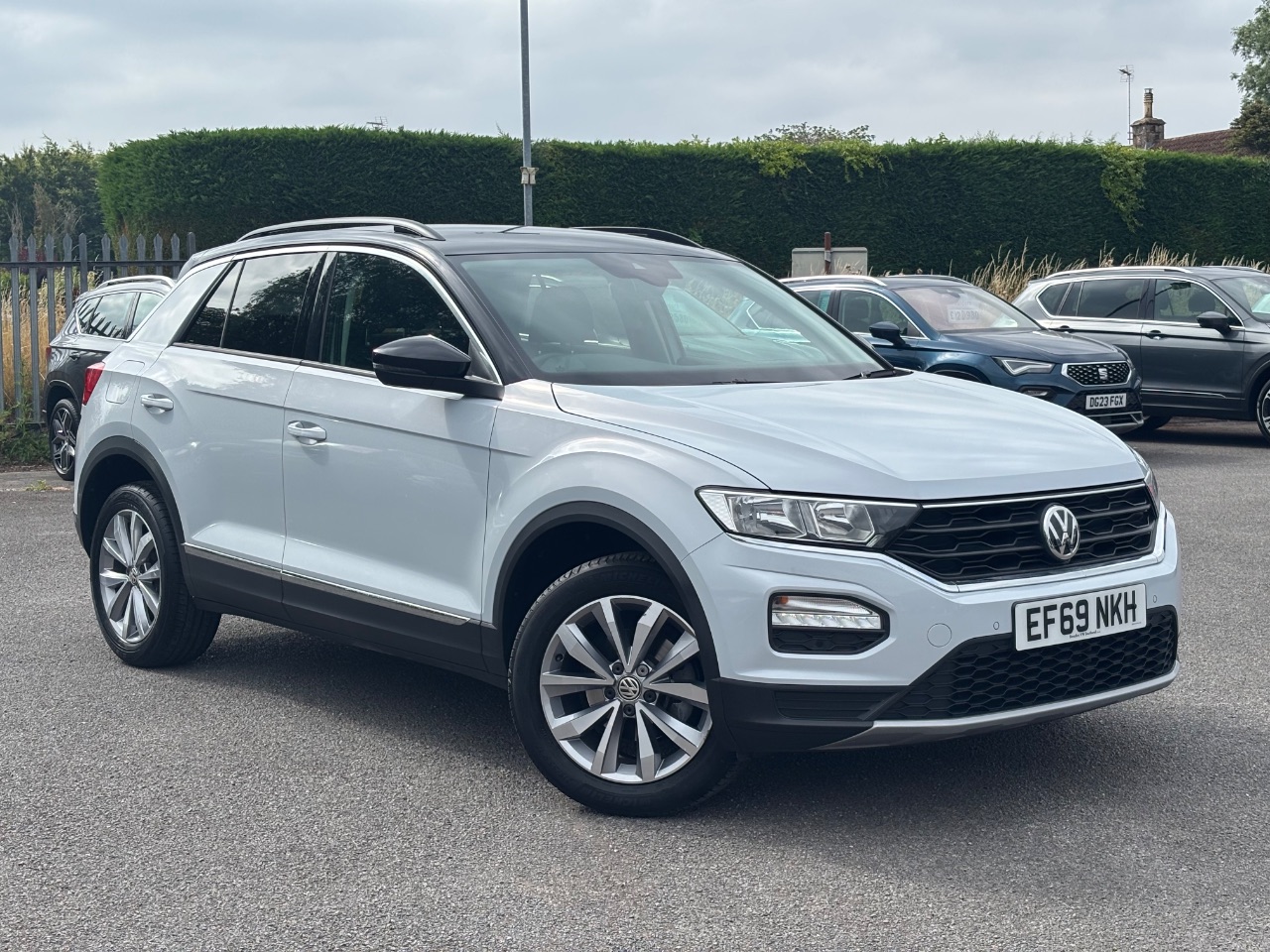 Main listing image - Volkswagen T-Roc