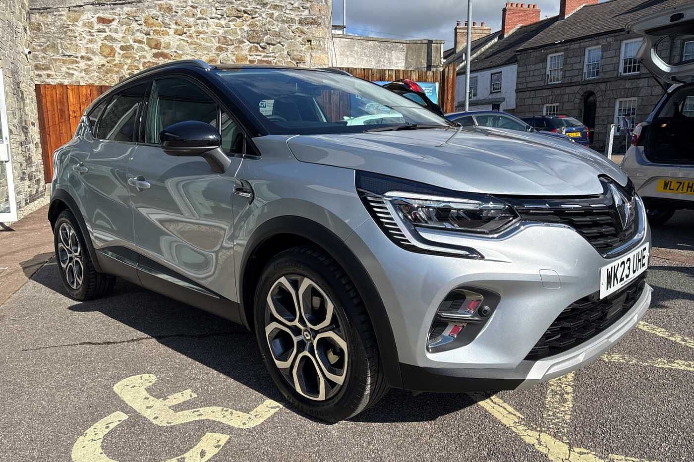 Main listing image - Renault Captur