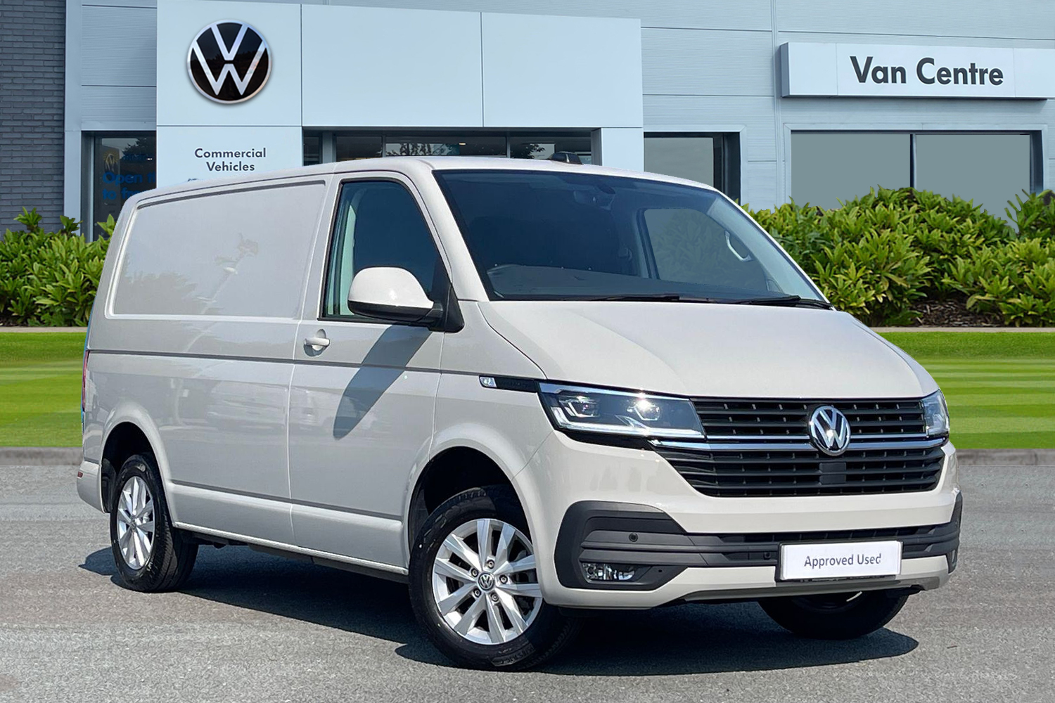 Main listing image - Volkswagen Transporter