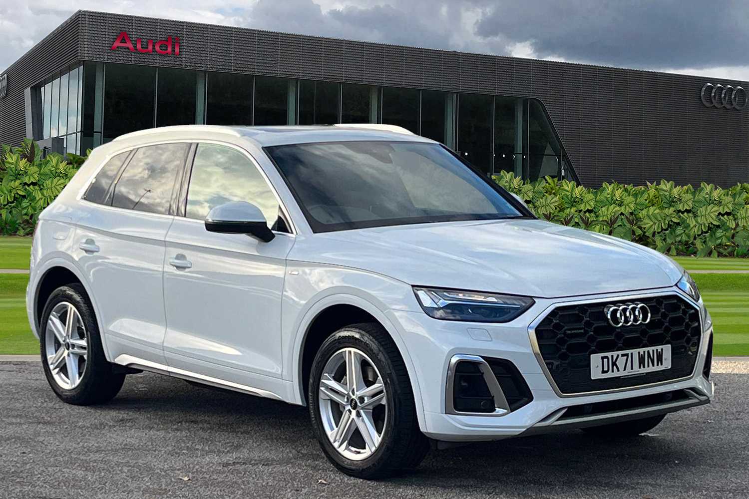 Main listing image - Audi Q5