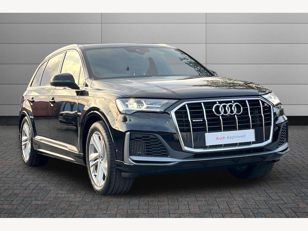 Main listing image - Audi Q7