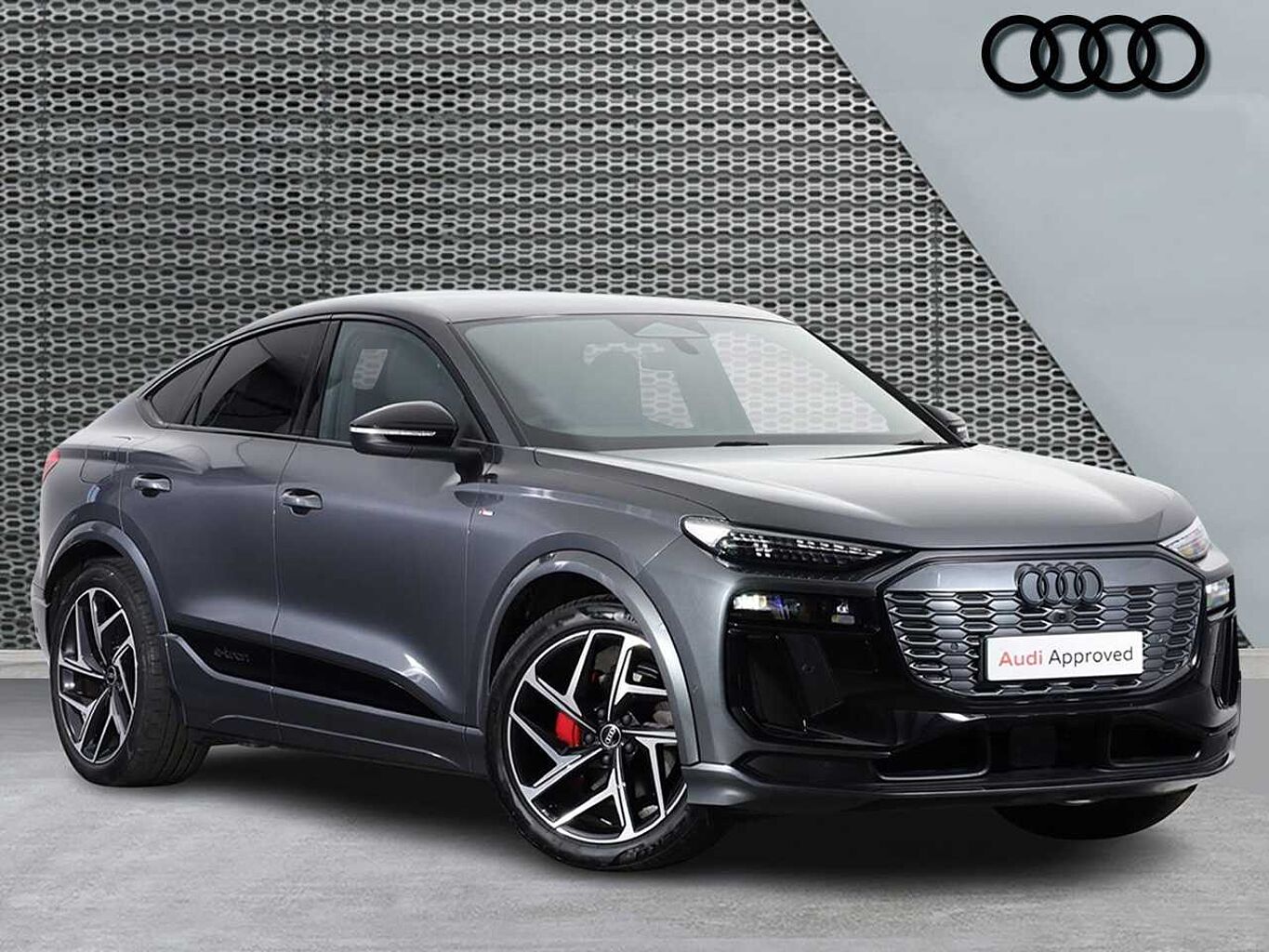 Main listing image - Audi Q6