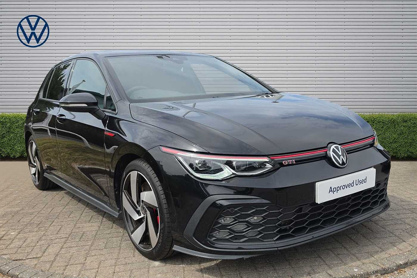 Main listing image - Volkswagen Golf