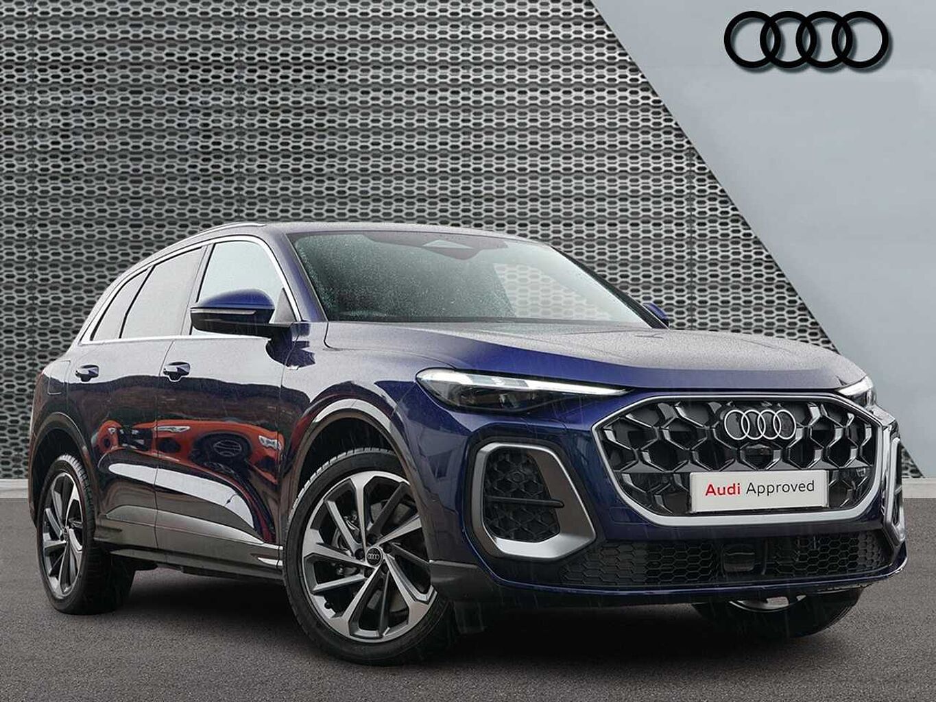 Main listing image - Audi Q5