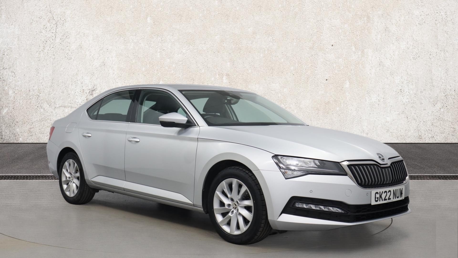 Main listing image - Skoda Superb