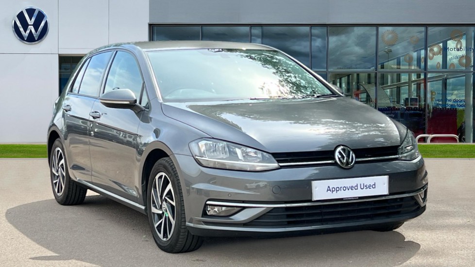 Main listing image - Volkswagen Golf