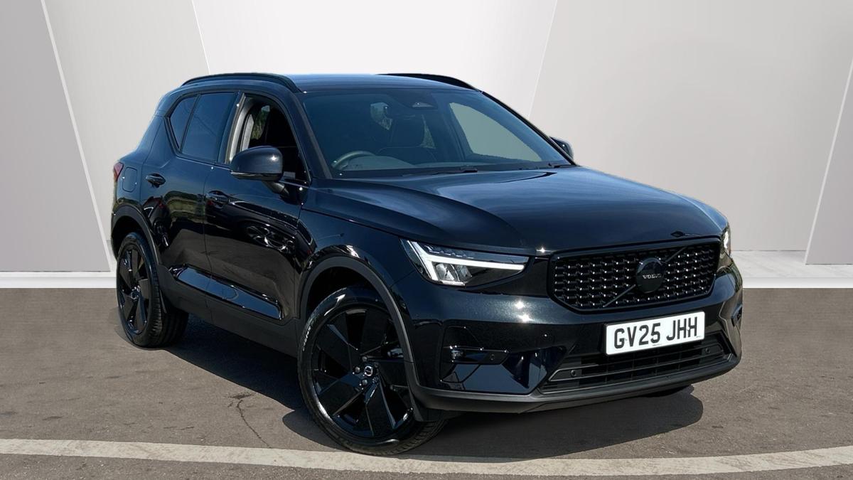 Main listing image - Volvo XC40