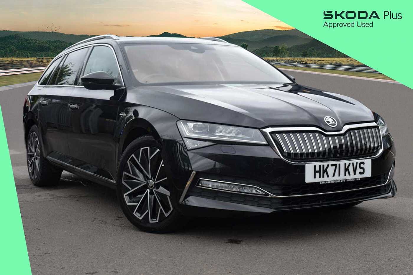 Main listing image - Skoda Superb Estate