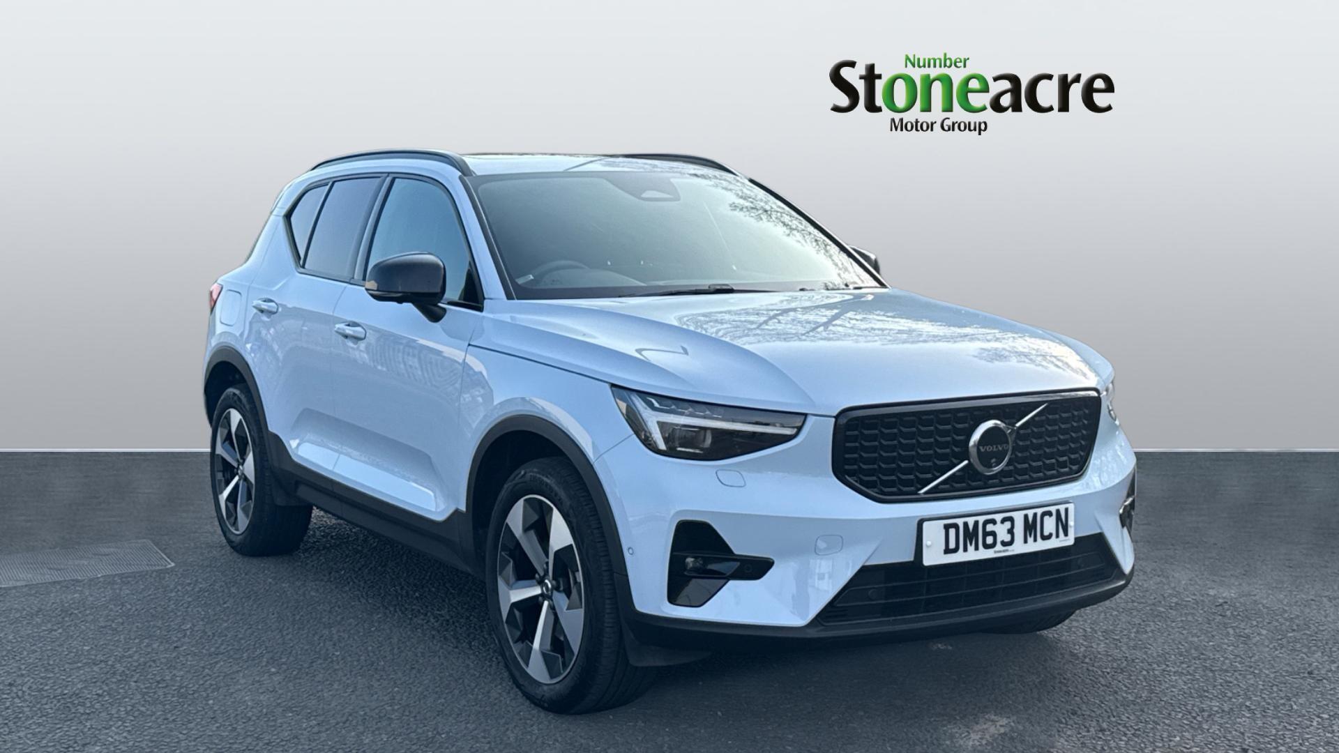 Main listing image - Volvo XC40