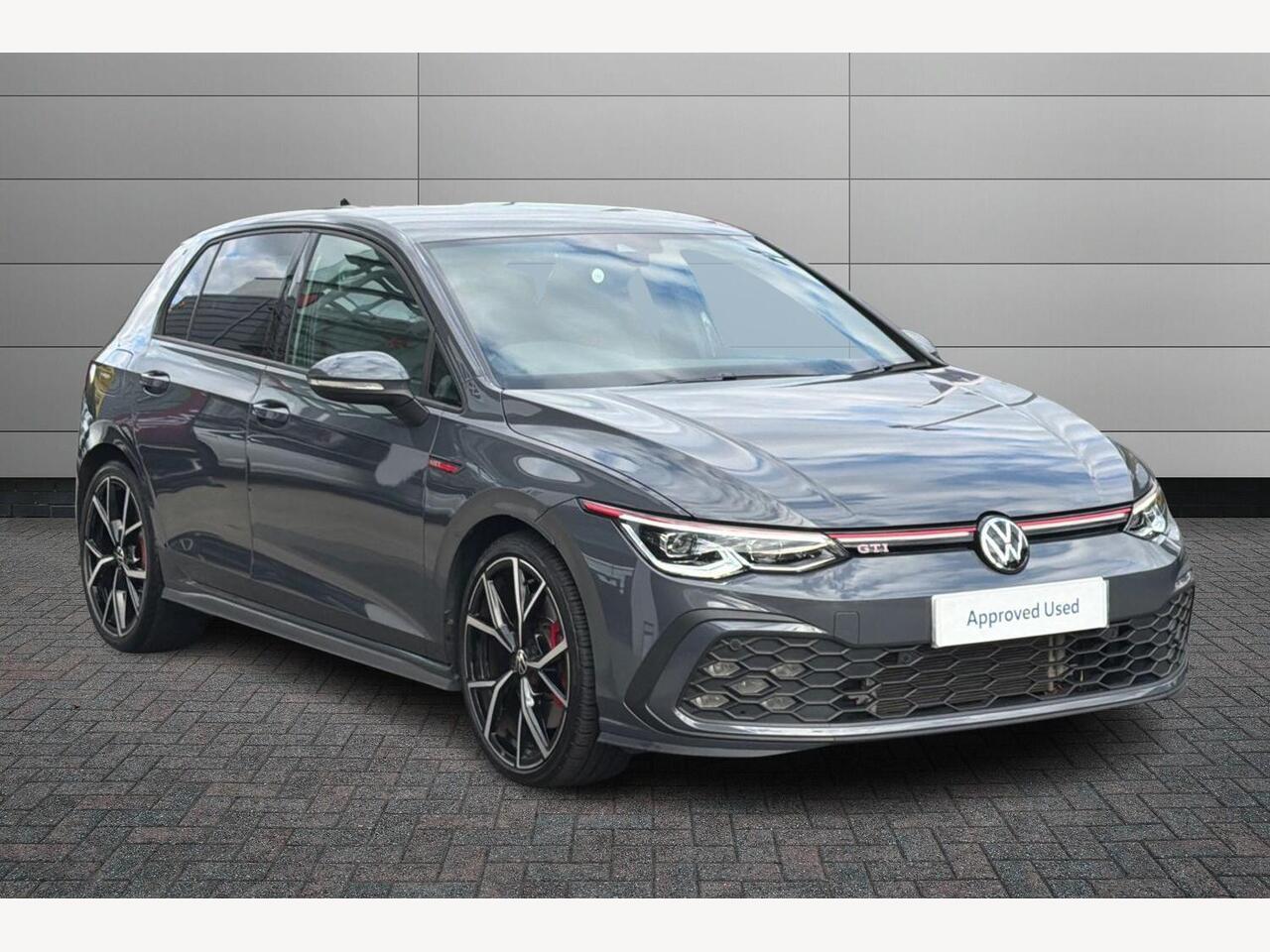 Main listing image - Volkswagen Golf