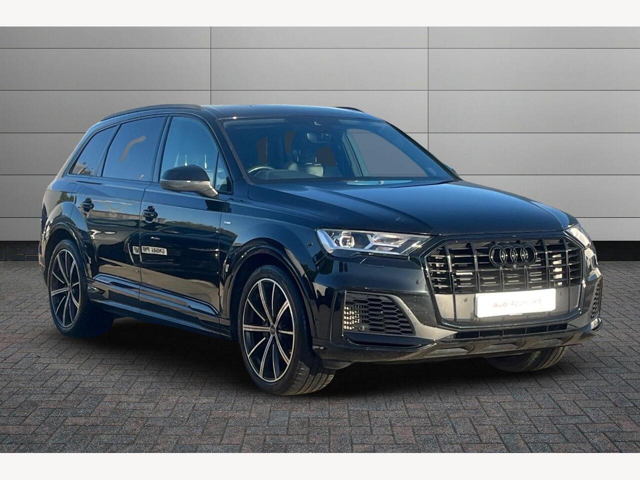 Main listing image - Audi Q7