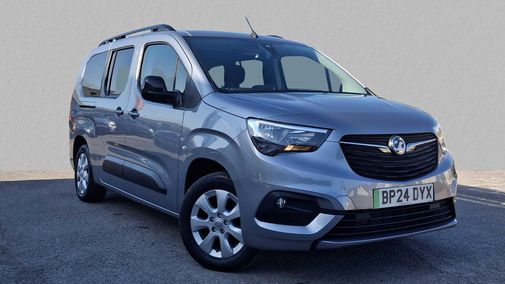 Main listing image - Vauxhall Combo Life-e