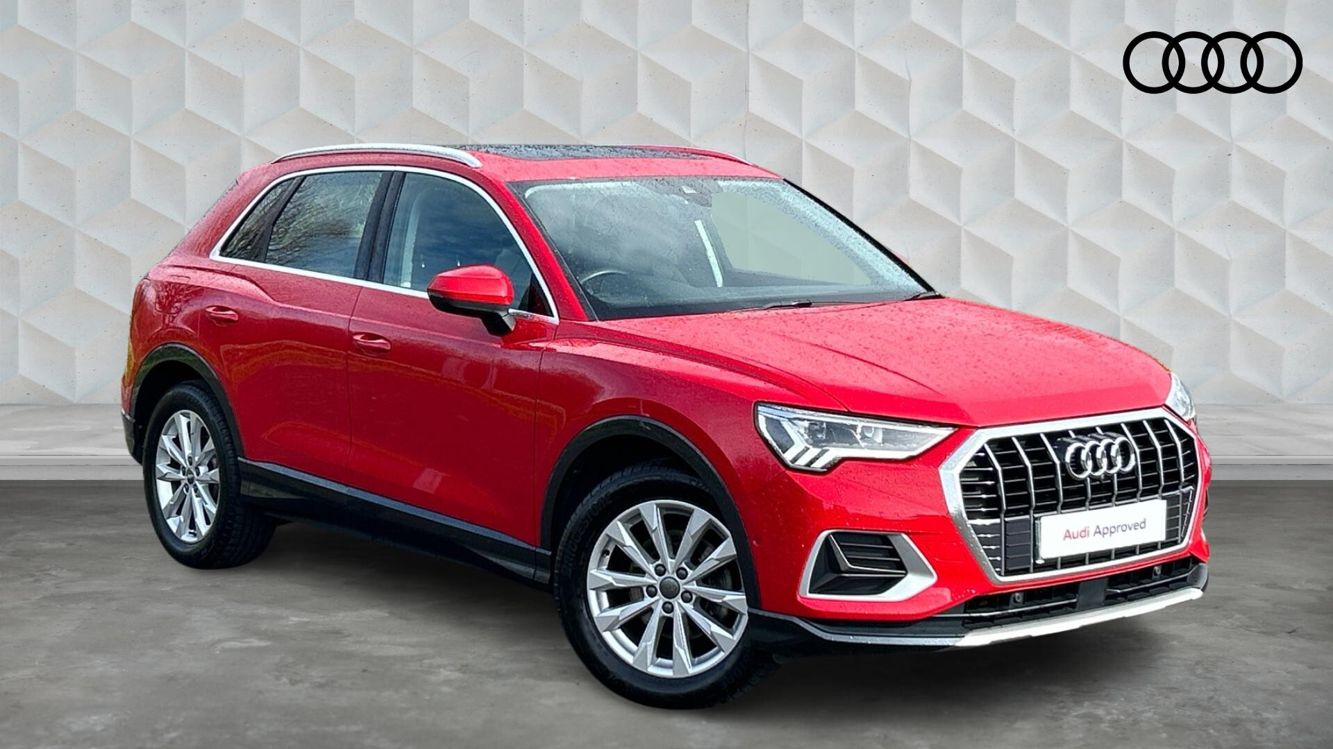 Main listing image - Audi Q3