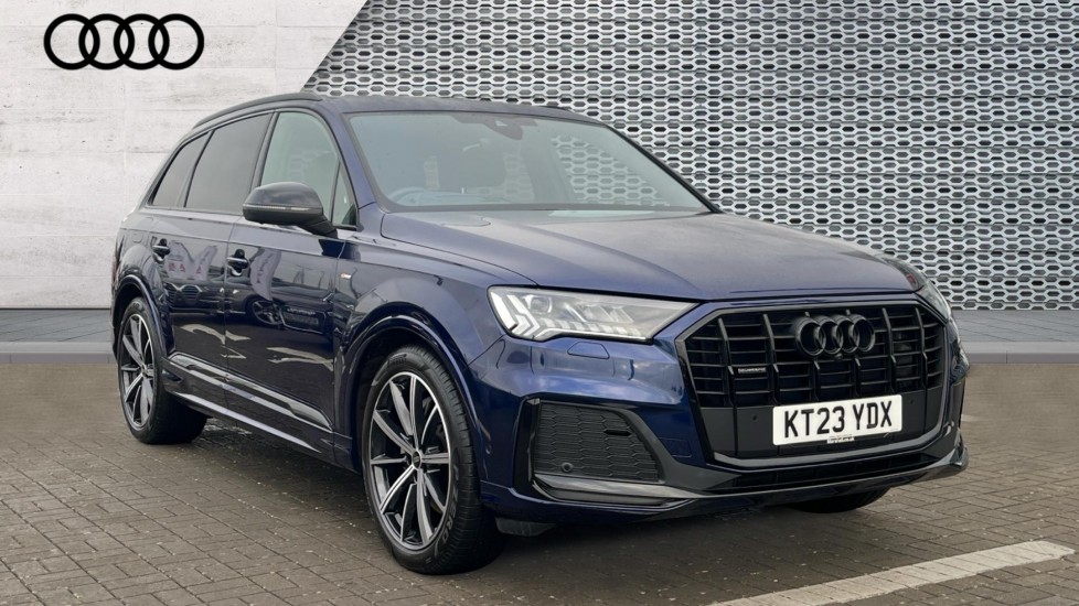 Main listing image - Audi Q7