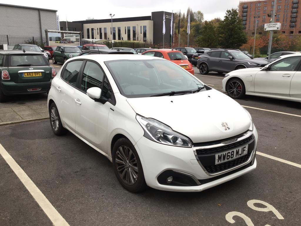 Main listing image - Peugeot 208