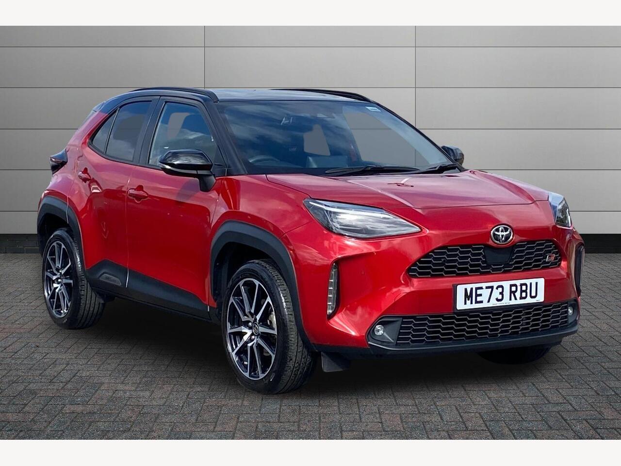 Main listing image - Toyota Yaris Cross