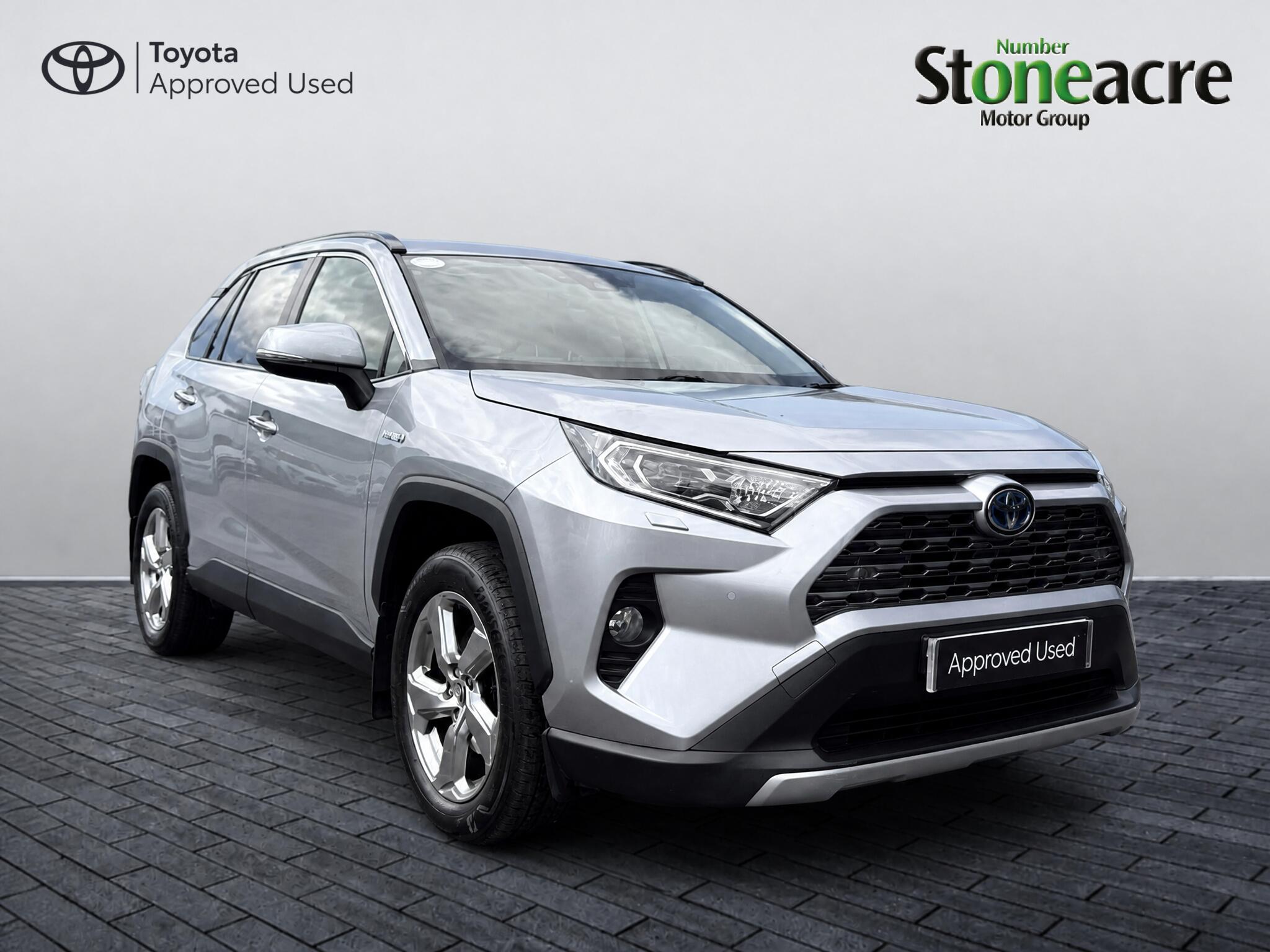 Main listing image - Toyota RAV4