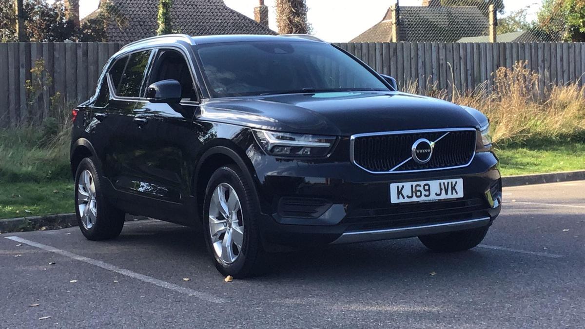 Main listing image - Volvo XC40