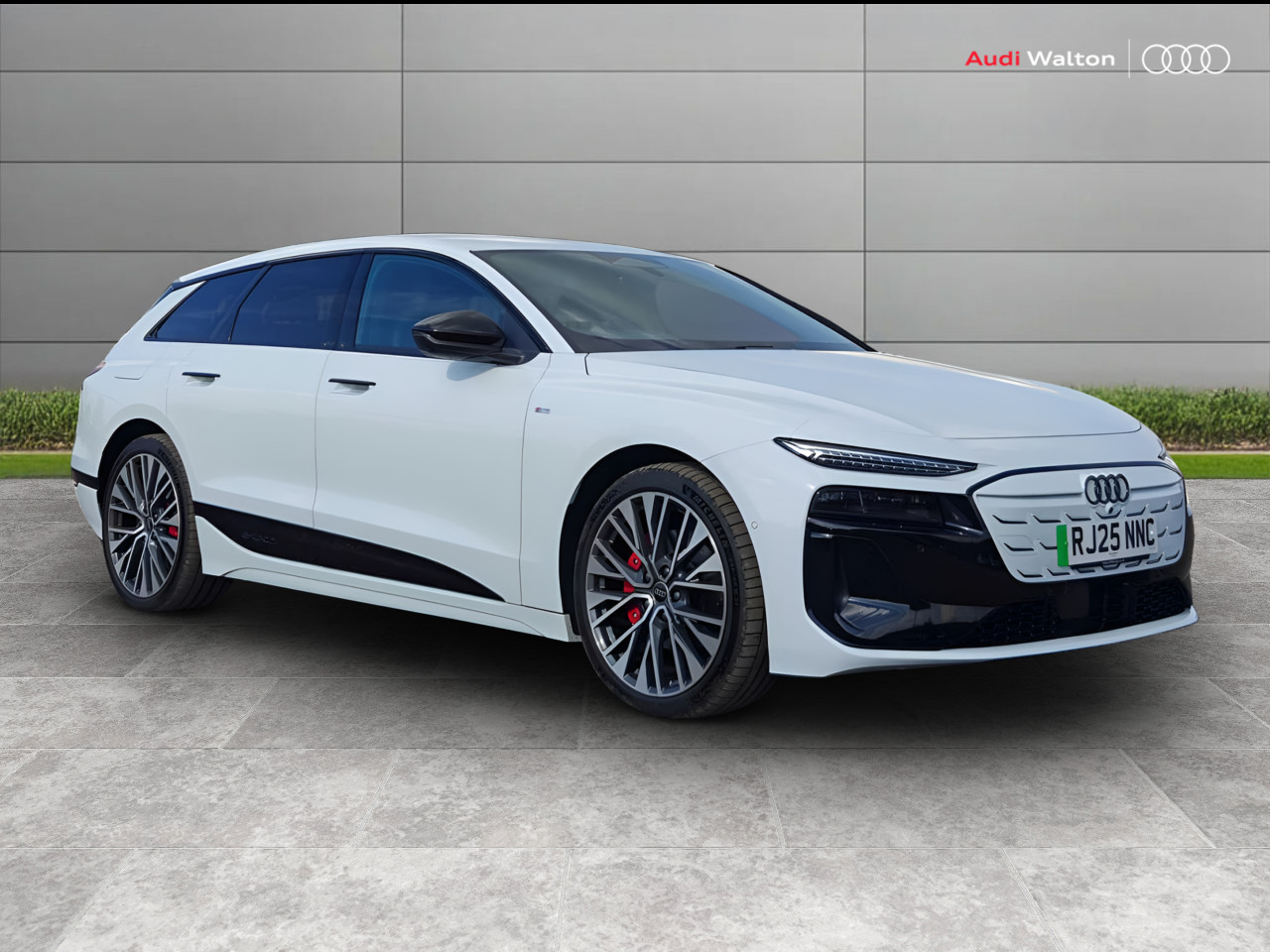 Main listing image - Audi e-tron