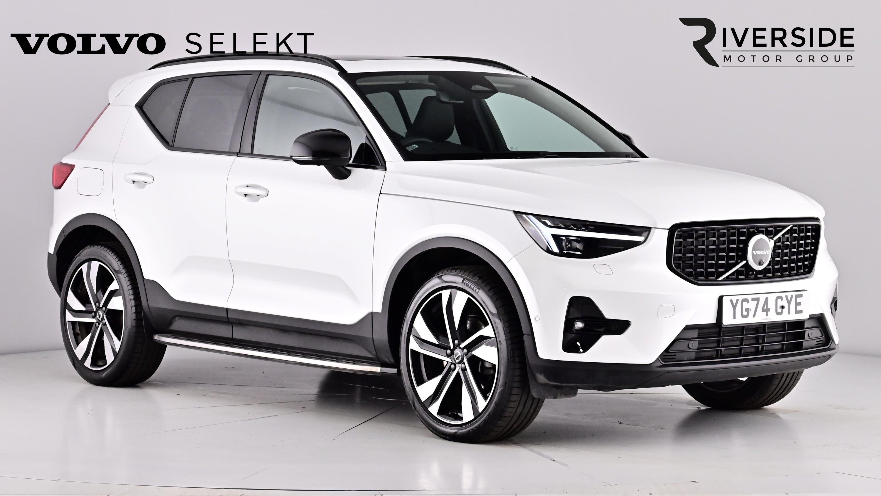 Main listing image - Volvo XC40