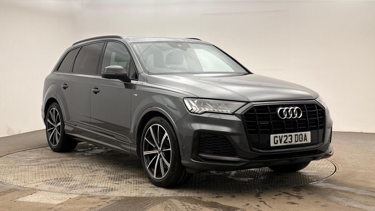 Main listing image - Audi Q7
