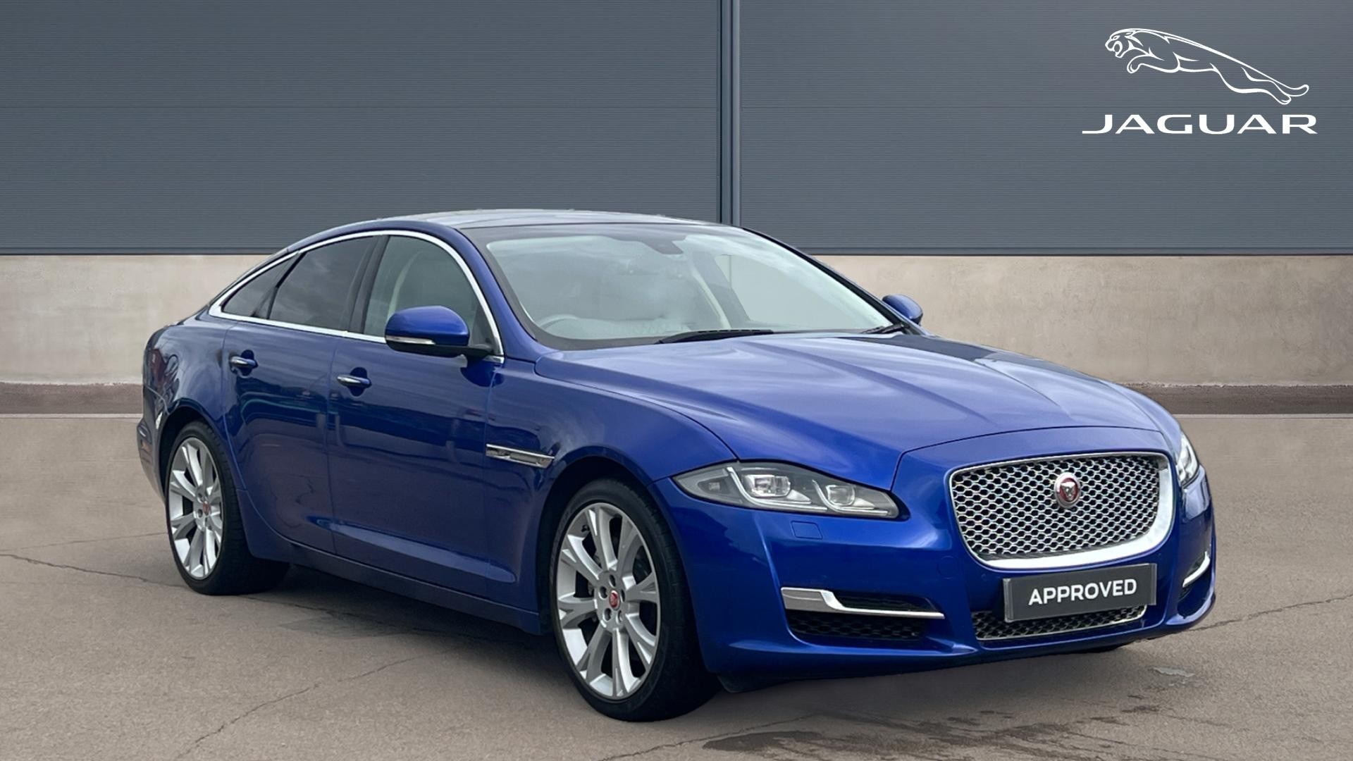 Main listing image - Jaguar XJ