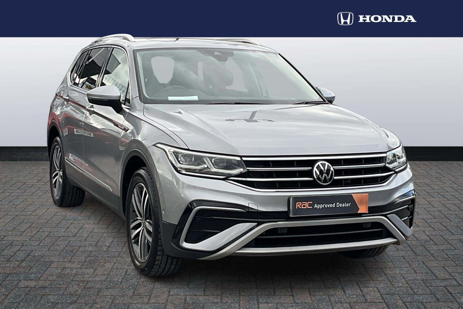 Main listing image - Volkswagen Tiguan Allspace