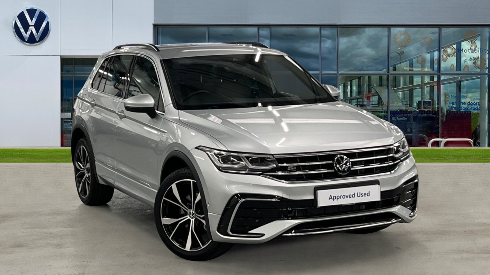 Main listing image - Volkswagen Tiguan