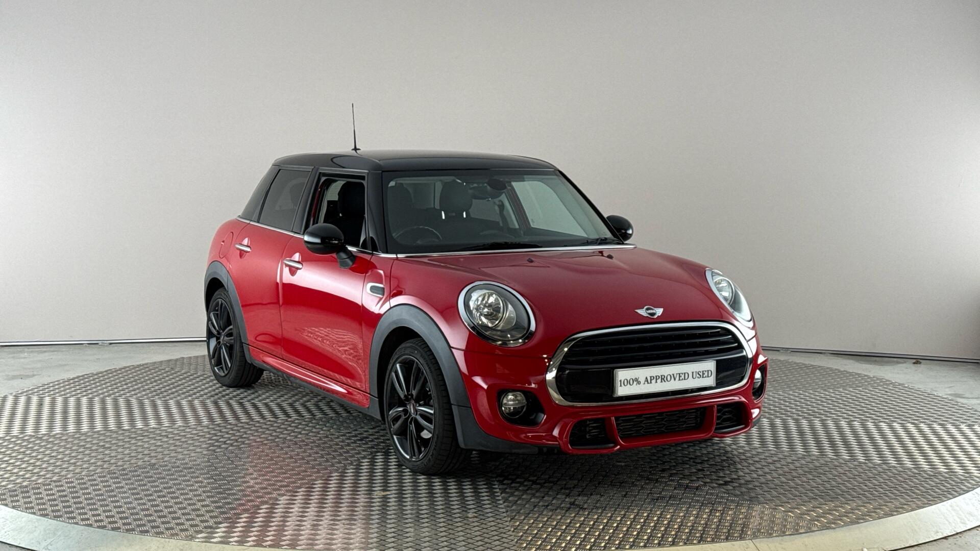 Main listing image - MINI Hatchback 5dr