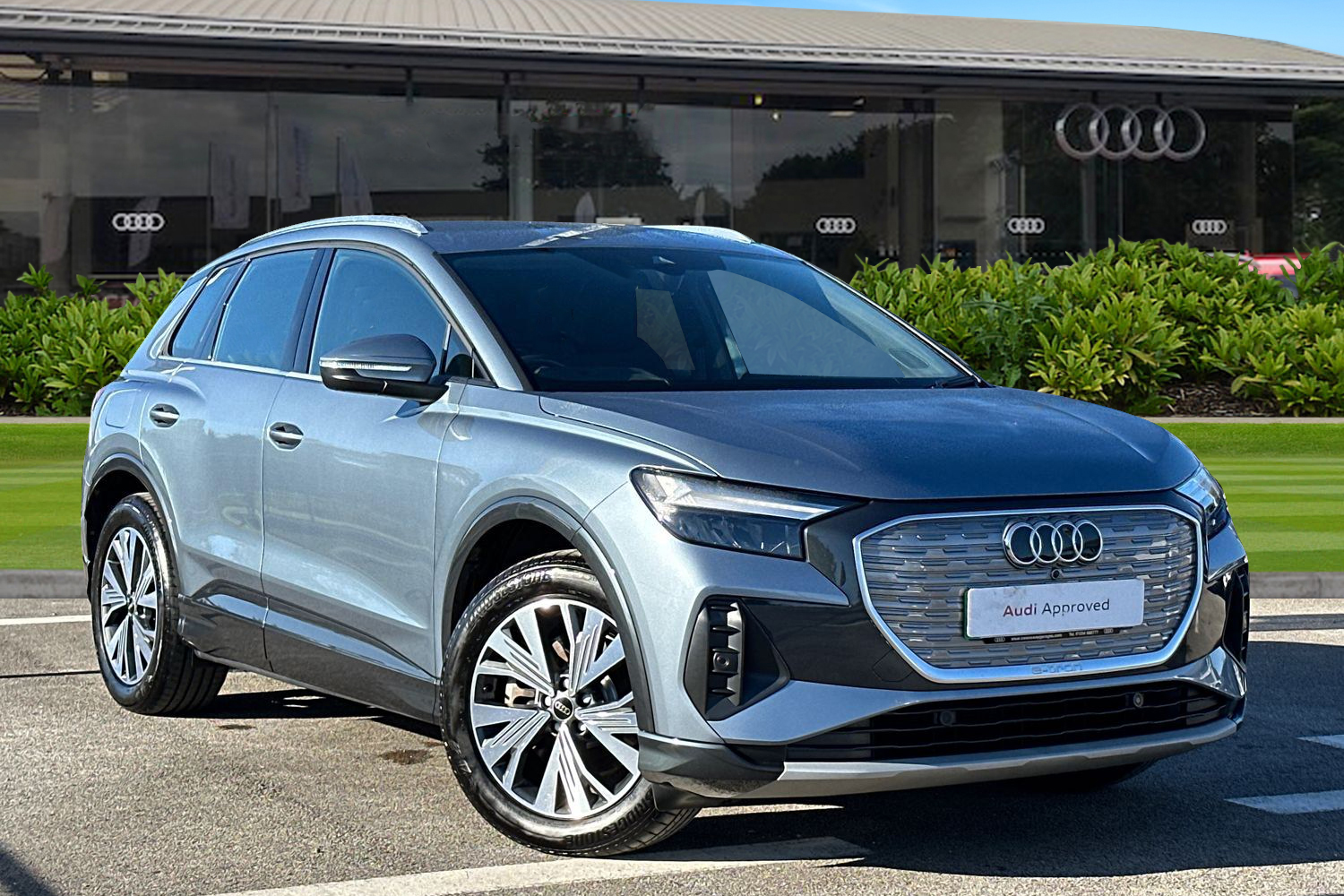 Main listing image - Audi Q4