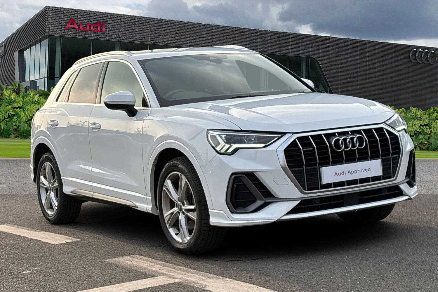 Main listing image - Audi Q3