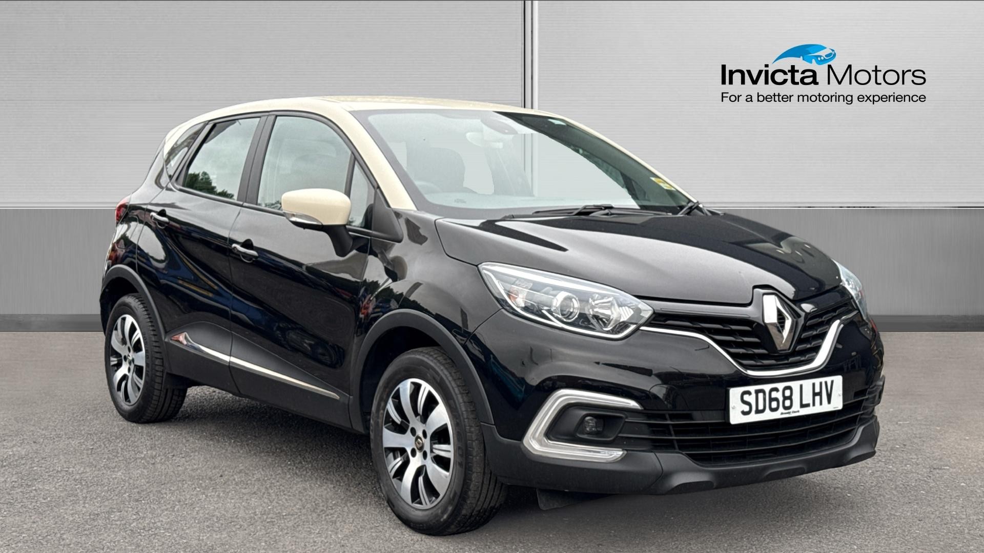 Main listing image - Renault Captur