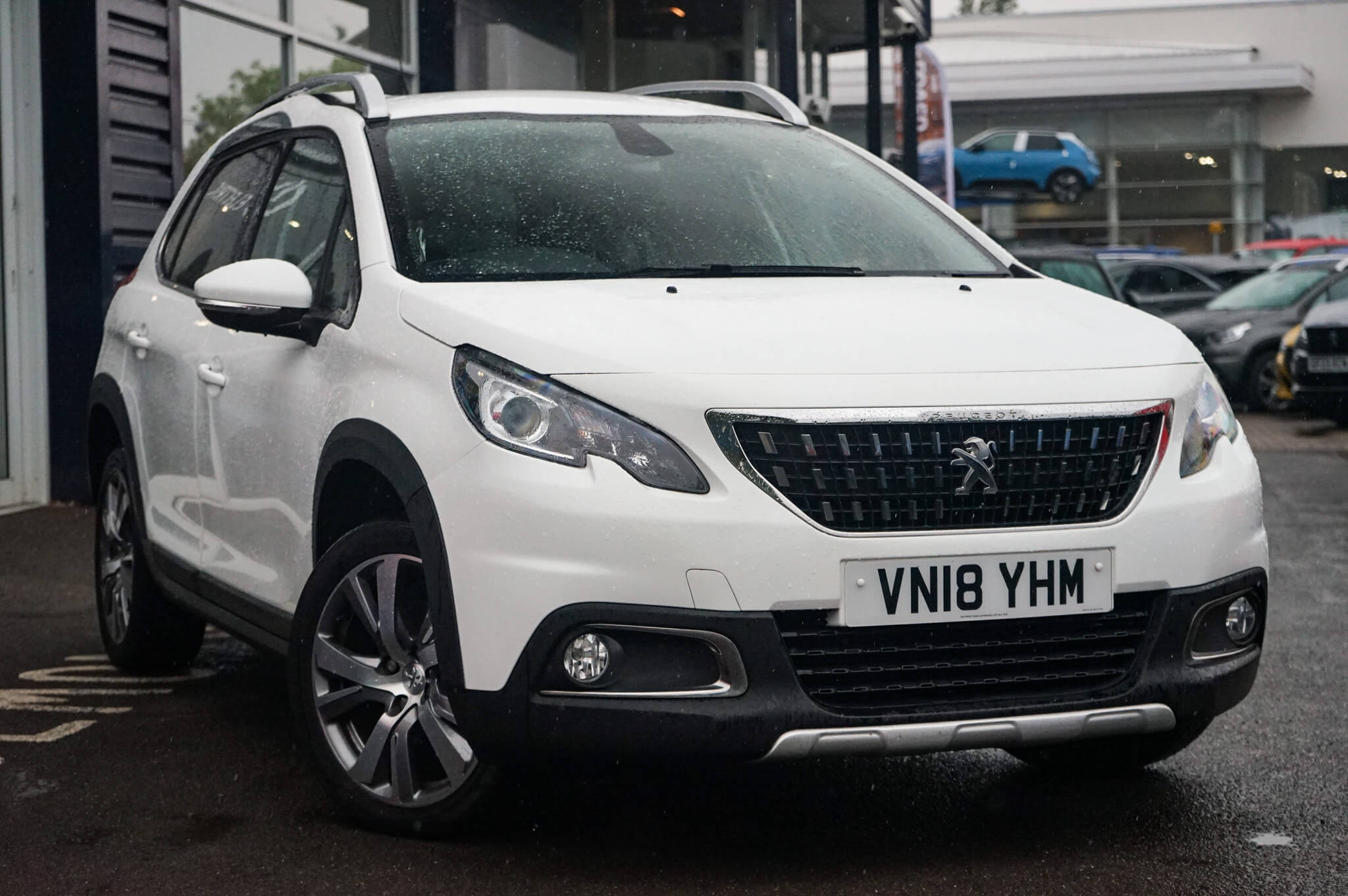 Main listing image - Peugeot 2008