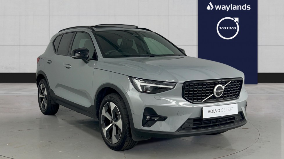 Main listing image - Volvo XC40