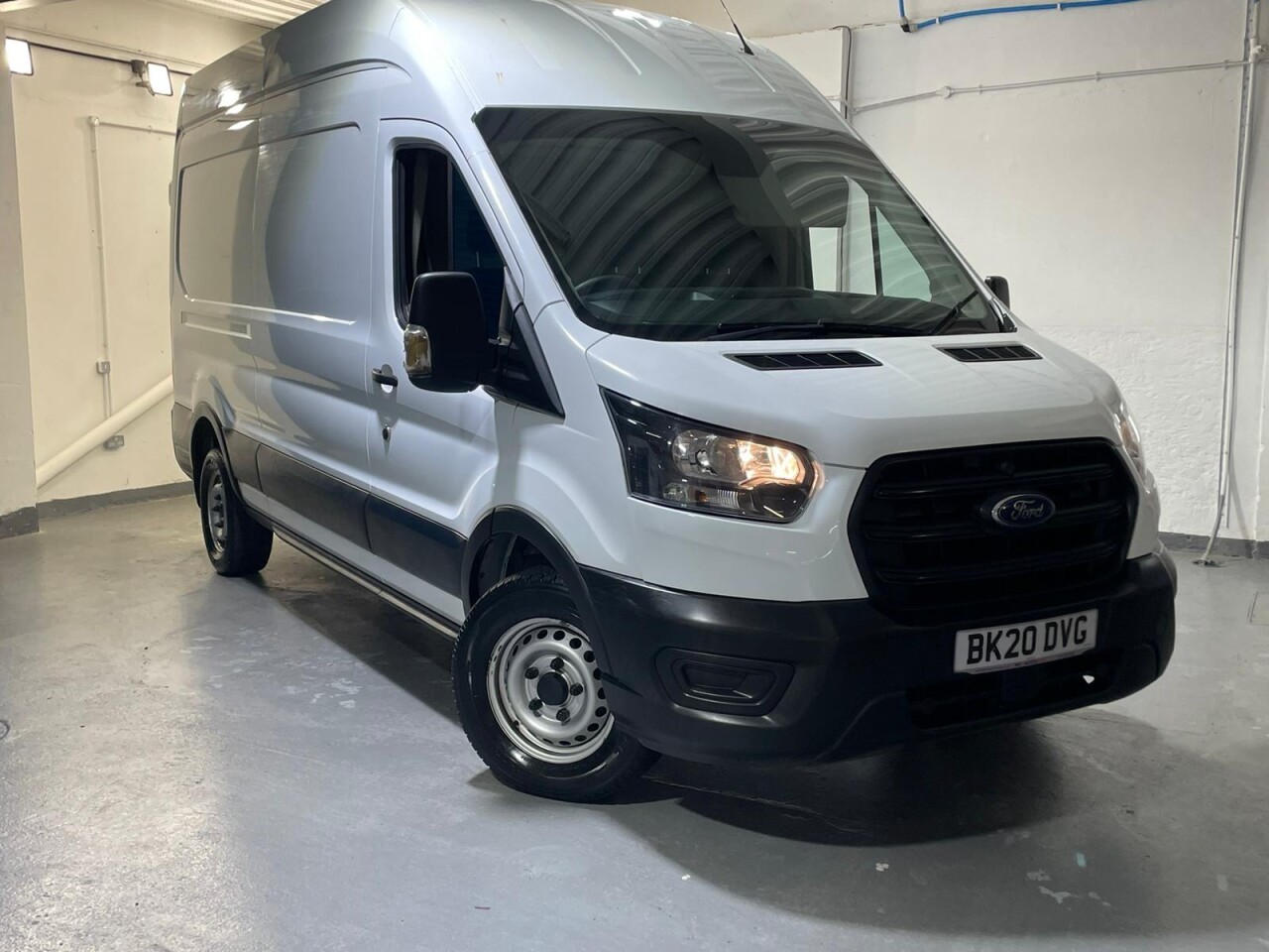 Main listing image - Ford Transit