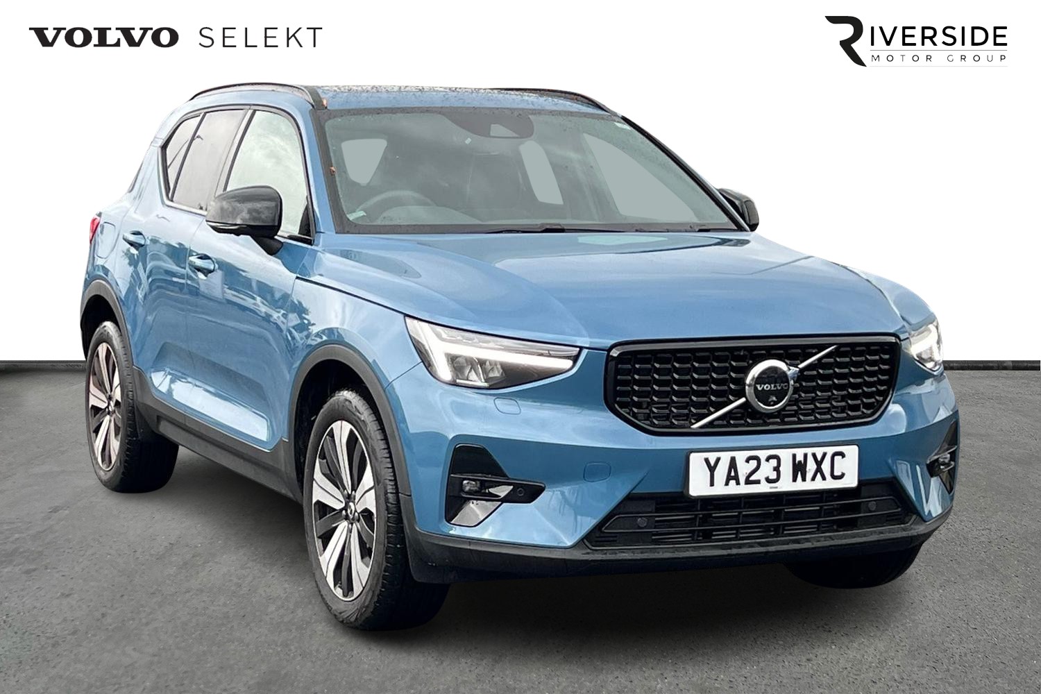 Main listing image - Volvo XC40 Recharge
