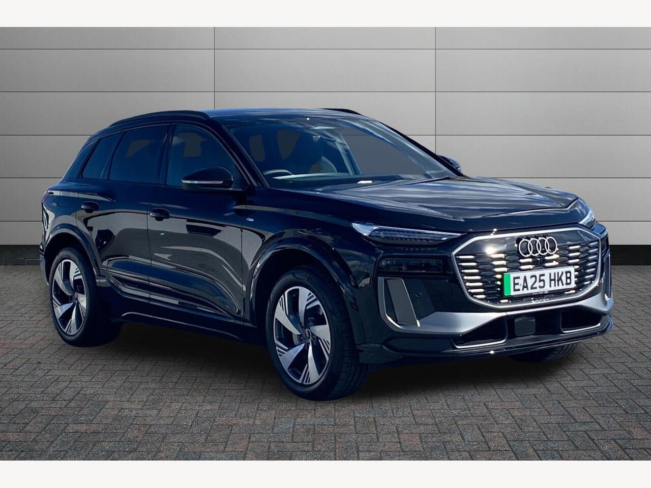 Main listing image - Audi Q6 e-tron