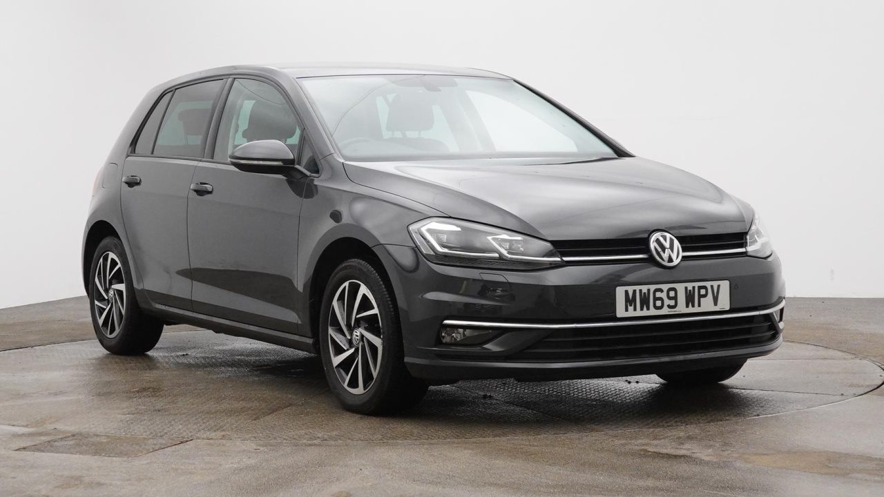 Main listing image - Volkswagen Golf