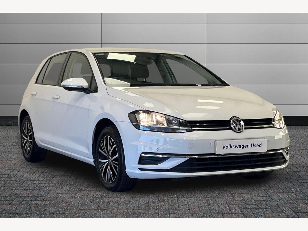 Main listing image - Volkswagen Golf