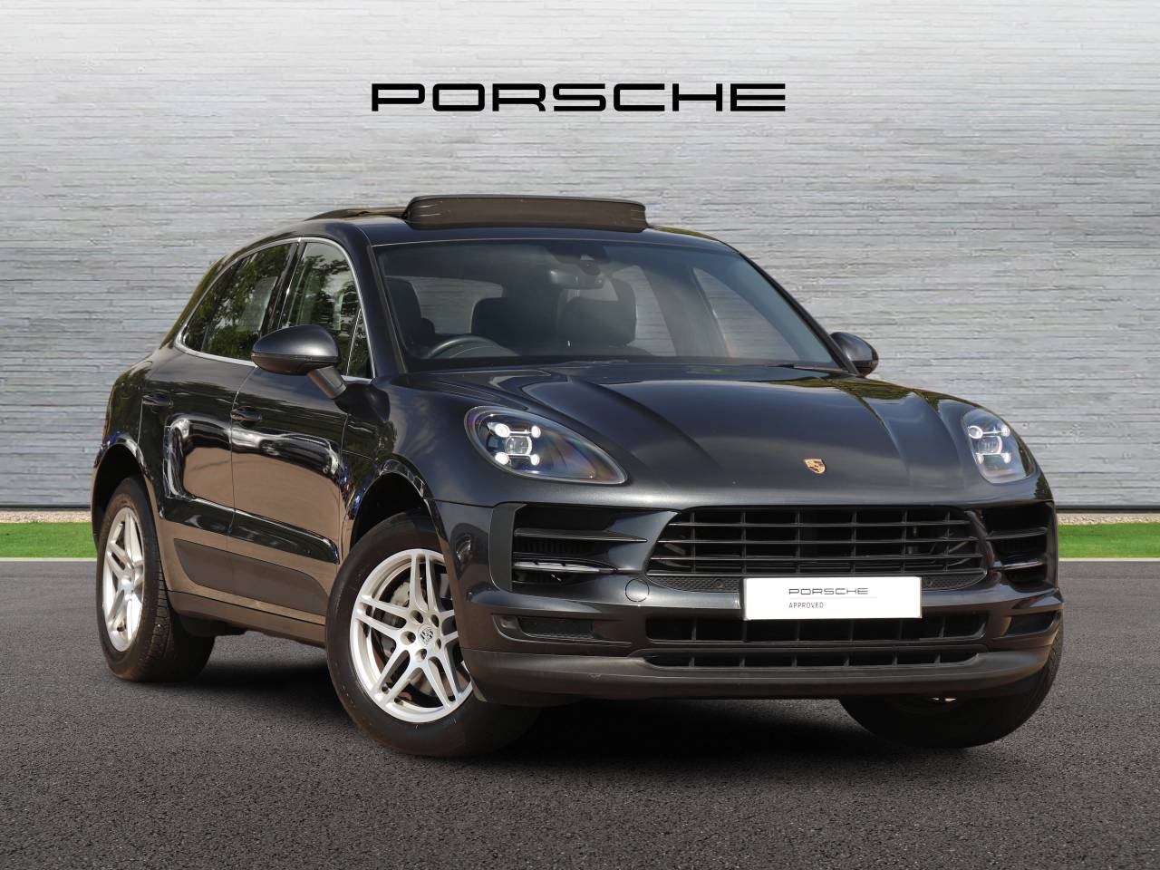 Main listing image - Porsche Macan