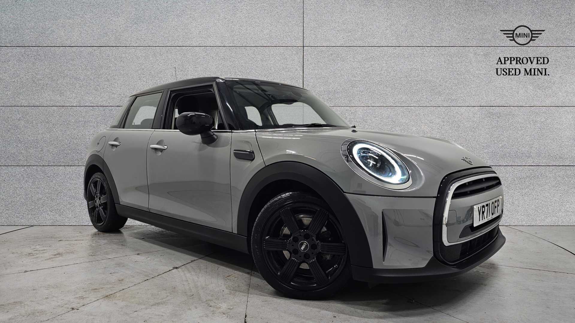 Main listing image - MINI Hatchback 5dr