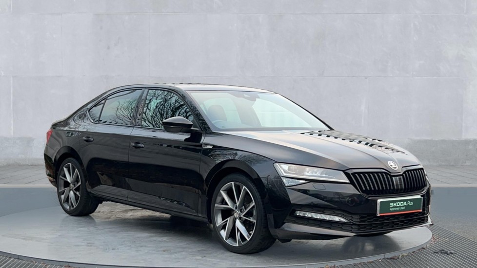 Main listing image - Skoda Superb