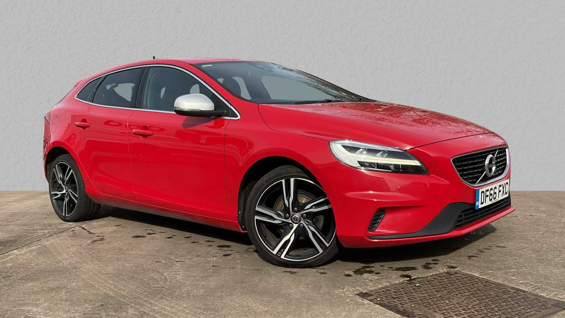 Main listing image - Volvo V40