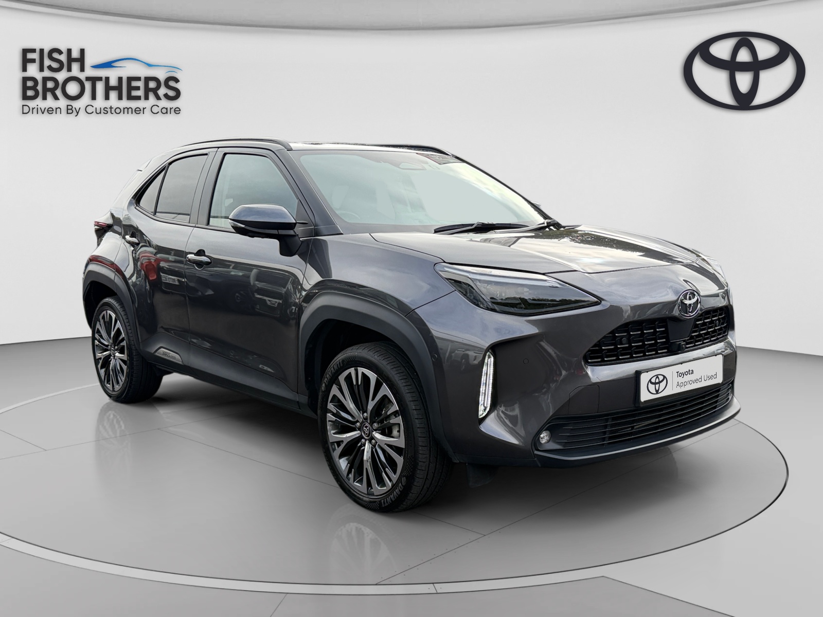 Main listing image - Toyota Yaris Cross